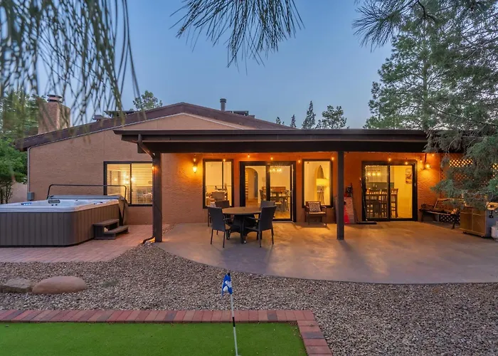 Close To Trails With Hot Tub Putting Fire Pit Holiday home Sedona