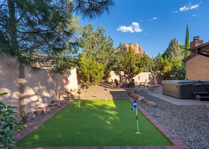 Close To Trails With Hot Tub Putting Fire Pit Holiday home *