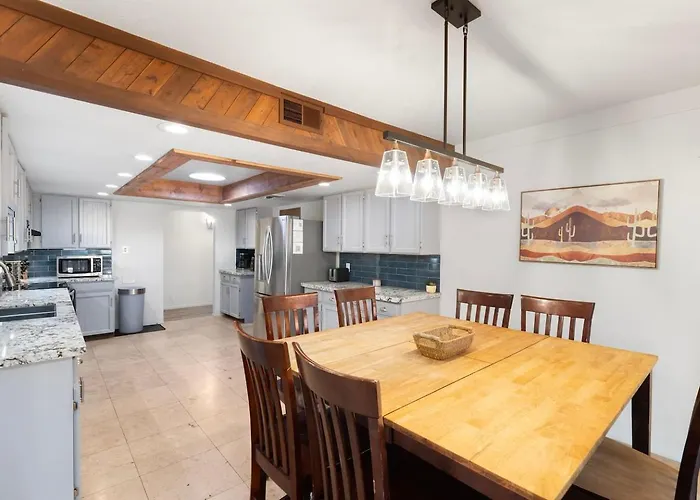 Holiday home Close To Trails With Hot Tub Putting Fire Pit Sedona